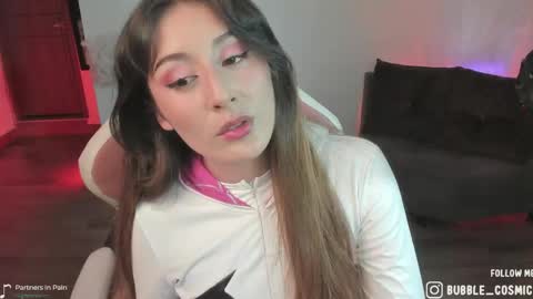 Snapshot of burbuja_cosmic chatting on 05.01.26 Im Val Welcome to my room My instagram Bubble cosmic online show from 05.01.26