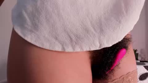 Larisa online show from 02.28.25