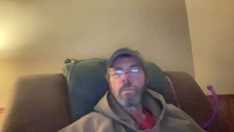 Snapshot of bushbeautician chatting on 12.22.24 bushbeautician online show from 12.22.24