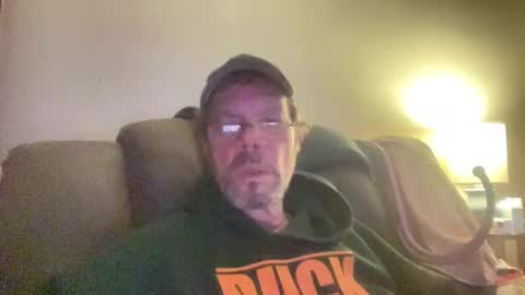 Snapshot of bushbeautician chatting on 01.29.25 bushbeautician online show from 01.29.25