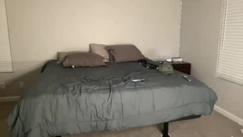 Snapshot of bustedsprockets chatting on 12.06.24 Pocket Daddy cockring gaycouple cockring lovense daddy online show from 12.06.24