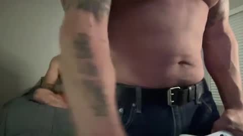 Snapshot of bustedsprockets chatting on 12.09.24 Pocket Daddy cockring gaycouple cockring lovense daddy online show from 12.09.24