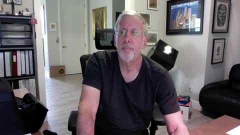 Snapshot of bustinout99 chatting on 01.15.25 afternoon wood online show from 01.15.25