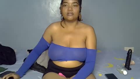 Snapshot of busty_kenzi chatting on 06.09.26 busty kenzi online show from 06.09.26