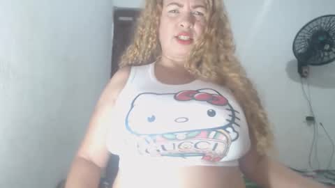 Snapshot of bustyamanda_ chatting on 05.21.26 Amanda online show from 05.21.26