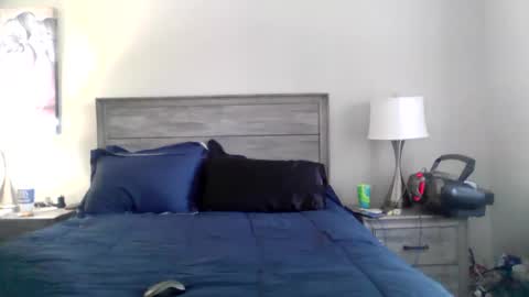 busybee83 online show from 09.12.25