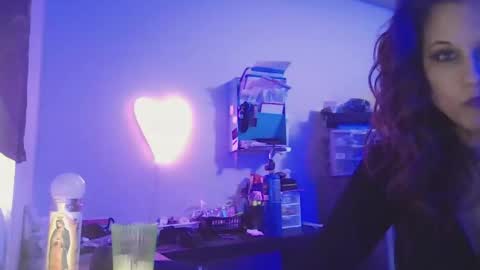 busybee83 online show from 01.08.26