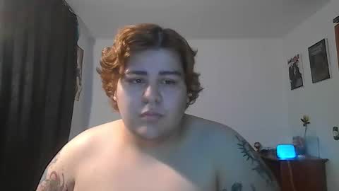 Snapshot of buttercup_milk chatting on 01.13.26 Dylan online show from 01.13.26