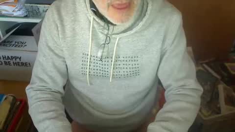 Snapshot of buttlover1111 chatting on 11.13.25 Buttlover2233 online show from 11.13.25