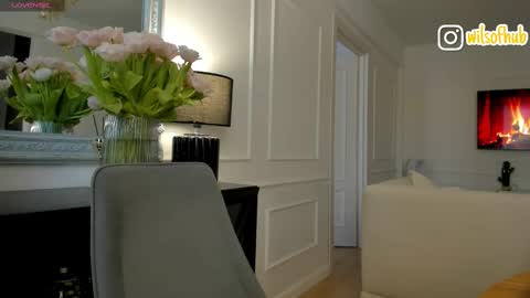 Snapshot of bzzzme chatting on 03.10.25 My name is Sofia I will be glad if you spend your time with me 3 online show from 03.10.25