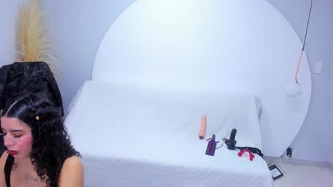 c4roline1_ online show from 11.05.25