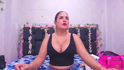 Carolina online show from 10.08.25