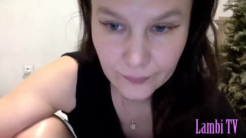 Snapshot of caffeinated_lamb chatting on 02.01.25 Lamb online show from 02.01.25
