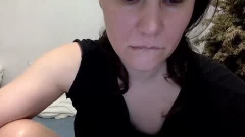 Snapshot of caffeinated_lamb chatting on 04.28.26 Lamb online show from 04.28.26