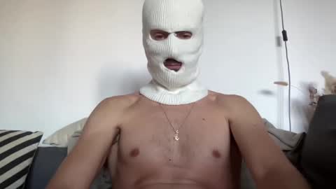 Snapshot of cagouler chatting on 12.20.24 cagouler online show from 12.20.24