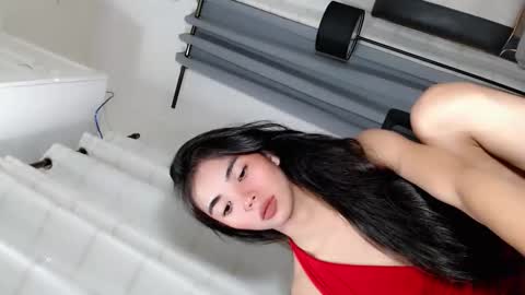 Snapshot of call_me_nina chatting on 05.19.26 call_me_nina online show from 05.19.26