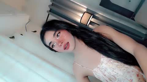 Snapshot of call_me_nina chatting on 05.23.26 call_me_nina online show from 05.23.26