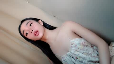 Snapshot of call_me_nina chatting on 07.04.26 call_me_nina online show from 07.04.26