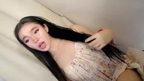 Snapshot of call_me_nina chatting on 07.19.26 call_me_nina online show from 07.19.26