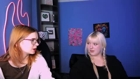 Snapshot of callmevivien chatting on 04.15.26 callmevivien online show from 04.15.26