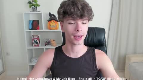 Hey I am Calvin  online show from 09.09.25