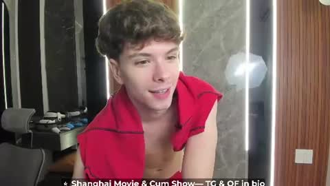 Hey I am Calvin  online show from 07.04.26