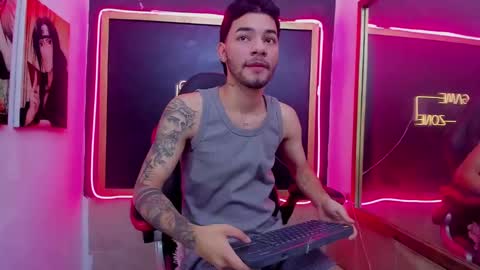 Snapshot of calvin_parker chatting on 10.14.25 Calvin online show from 10.14.25