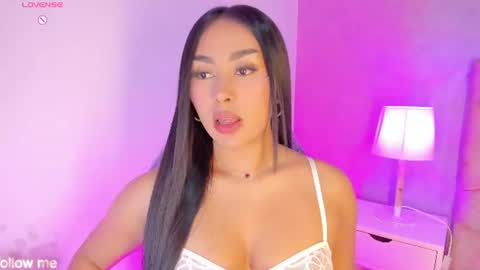 Snapshot of cameliaa_smiith chatting on 07.17.26 Camelia Smith online show from 07.17.26
