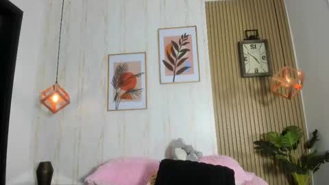 Cameron  online show from 02.12.25