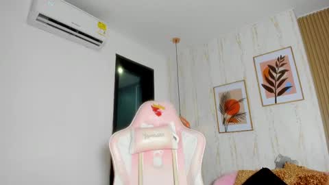 Cameron  online show from 02.19.25