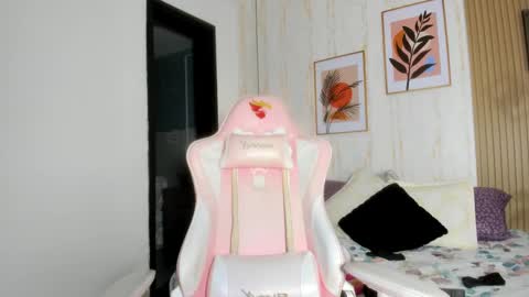 Cameron  online show from 03.06.25