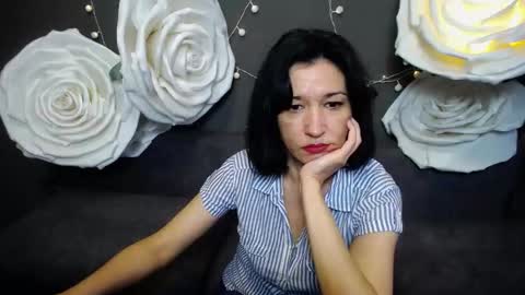 Cameronenns online show from 11.18.25