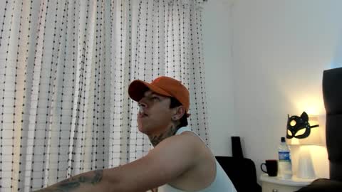 cami_coral1 online show from 02.08.26