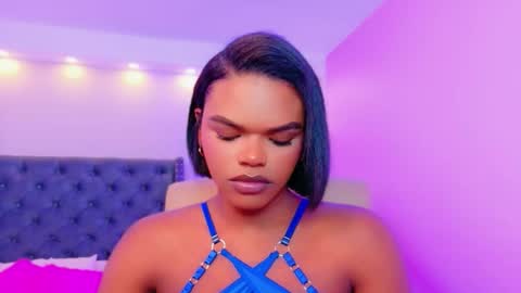 camiestrada online show from 09.12.25