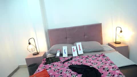 CamiilaReyes online show from 02.20.25