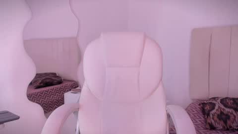 Snapshot of camila_adams chatting on 12.20.24 Cami online show from 12.20.24