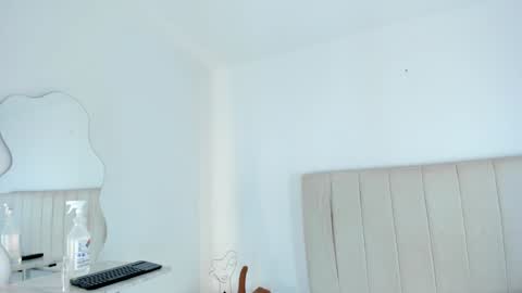 Snapshot of camila_adams chatting on 01.28.25 Cami online show from 01.28.25