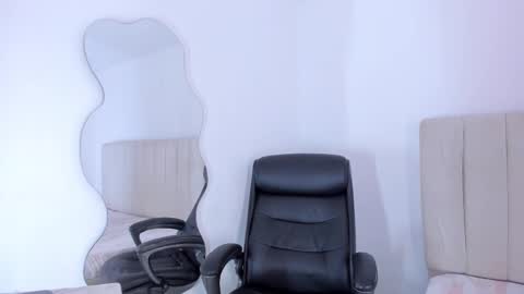 Snapshot of camila_adams chatting on 02.25.25 Cami online show from 02.25.25