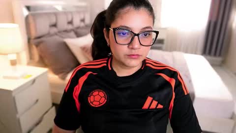 Camila buitrago online show from 11.16.25