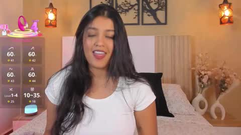 camila_bustamante_ online show from 10.08.25