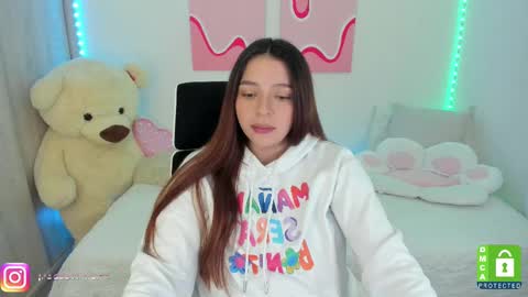  C A M I  online show from 03.11.25