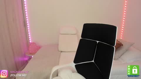  C A M I  online show from 10.01.25