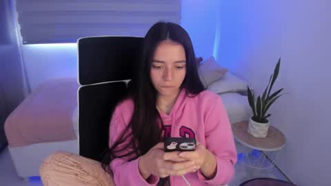  C A M I  online show from 04.04.26