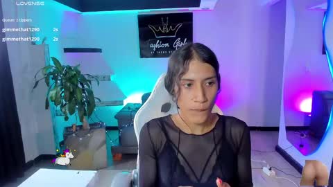 Snapshot of camila_harperr chatting on 12.22.24 C A M I L A online show from 12.22.24