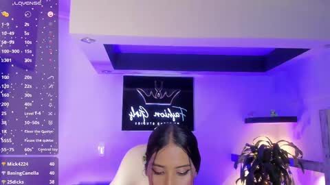 Snapshot of camila_harperr chatting on 02.11.25 C A M I L A online show from 02.11.25