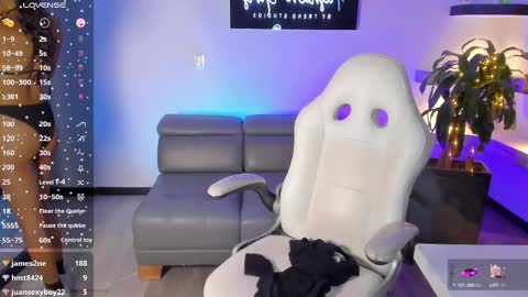 Snapshot of camila_harperr chatting on 02.12.25 C A M I L A online show from 02.12.25