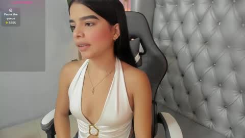 Snapshot of camila_l02 chatting on 05.04.26 Camila online show from 05.04.26