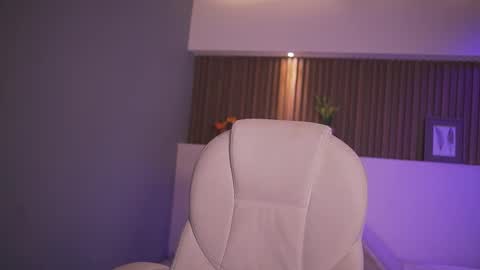 camila_martinez9 online show from 11.14.25