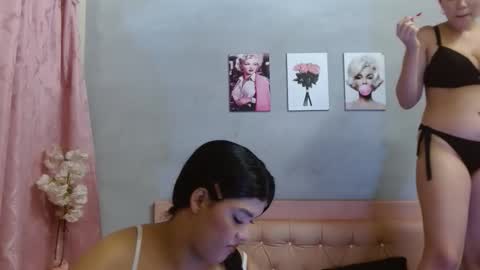 Snapshot of camila_meza chatting on 05.15.26 camila_meza online show from 05.15.26