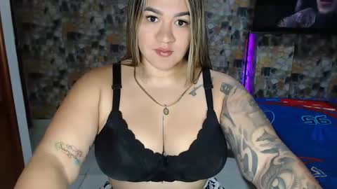 Snapshot of camila_rosess chatting on 01.12.26 valentinaEpic way Ive been fucked 1515 online show from 01.12.26
